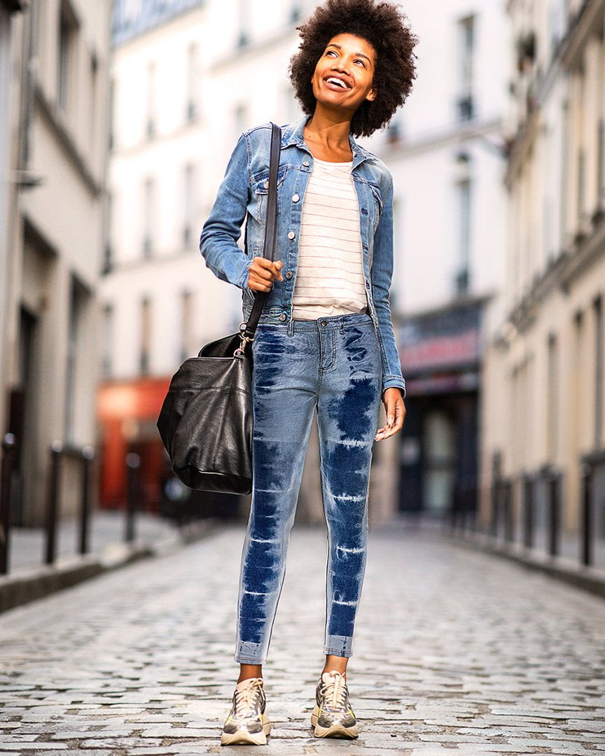 80s fashion acid wash jeans