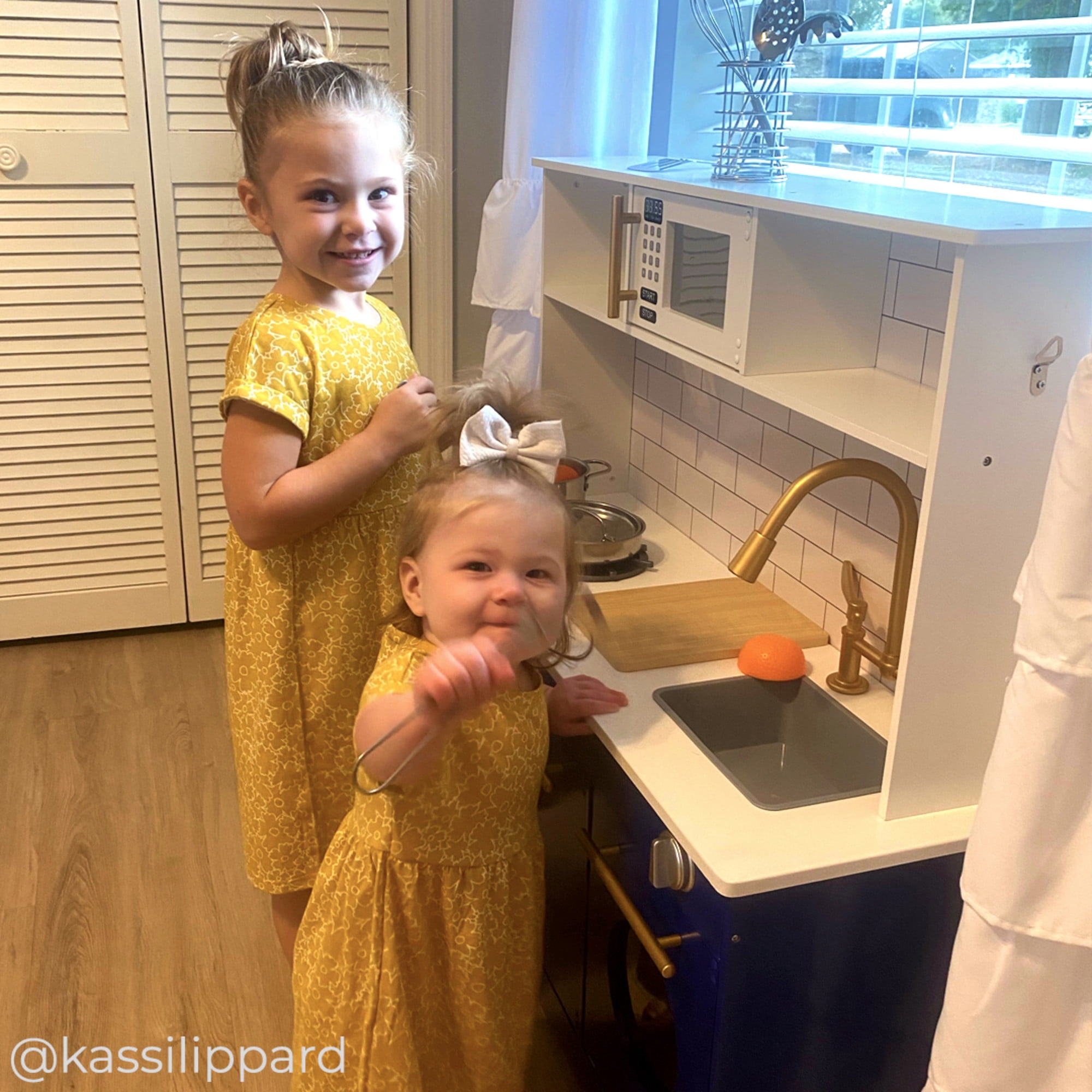 Teamson Kids Blue Wooden Kitchen Play Set with Gold Hardware, Subway Tile Backsplash and Pretend Play Cookware Accessories - Little Chef Berlin Modern