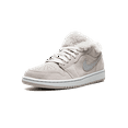 thumbnail image 4 of Jordan WOMENS AIR JORDAN 1 LO SE Womens "Sherpa Fleece" DO0750 002 DO0750 002 from Stadium Goods, 4 of 8