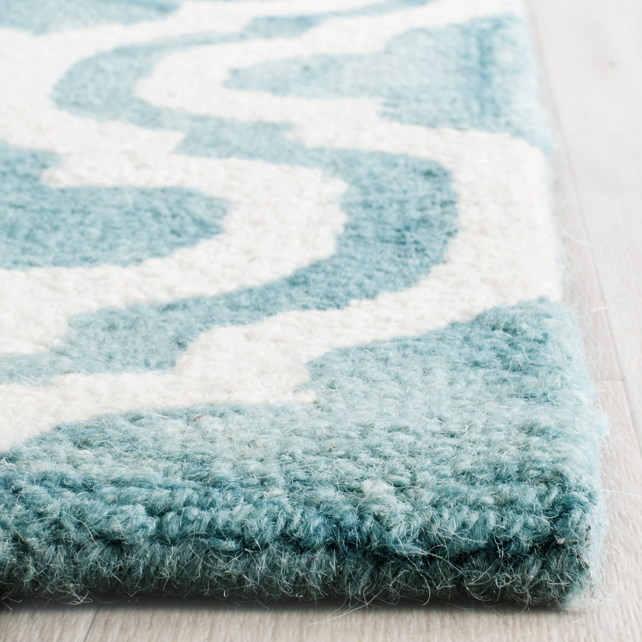 Safavieh Dip Dye Jolyon Geometric Wool Area Rug, Turquoise/Ivory, 7' x 7' Square