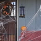 thumbnail image 5 of Decoración colgante de piernas de bruja de Halloween | Adorno de tela realista | Exhibición de Puertas de Pared | Base de plástico hecha a mano | Decoración única para fiestas de Halloween | 1, 5 of 9
