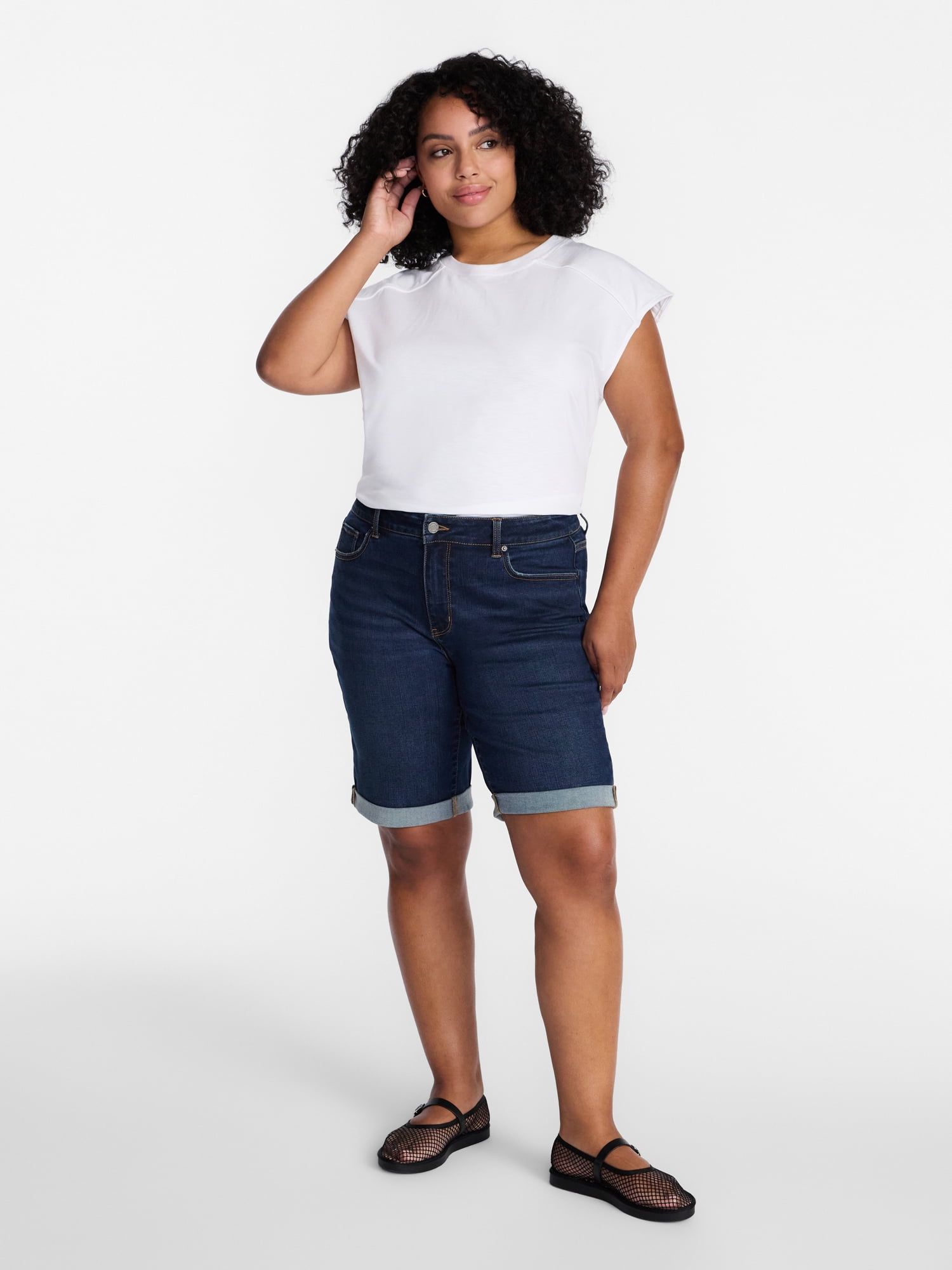 Time and Tru Women's Mid Rise Denim Bermuda Shorts, 10" Inseam, Sizes 0-22