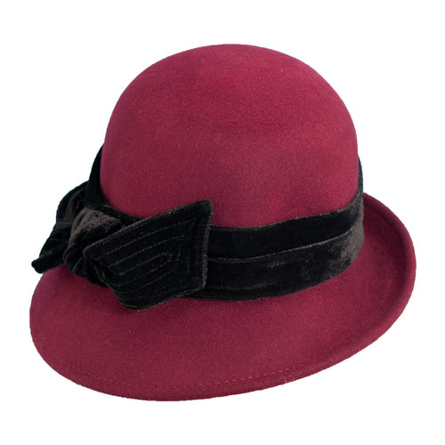 burgundy cloche hat