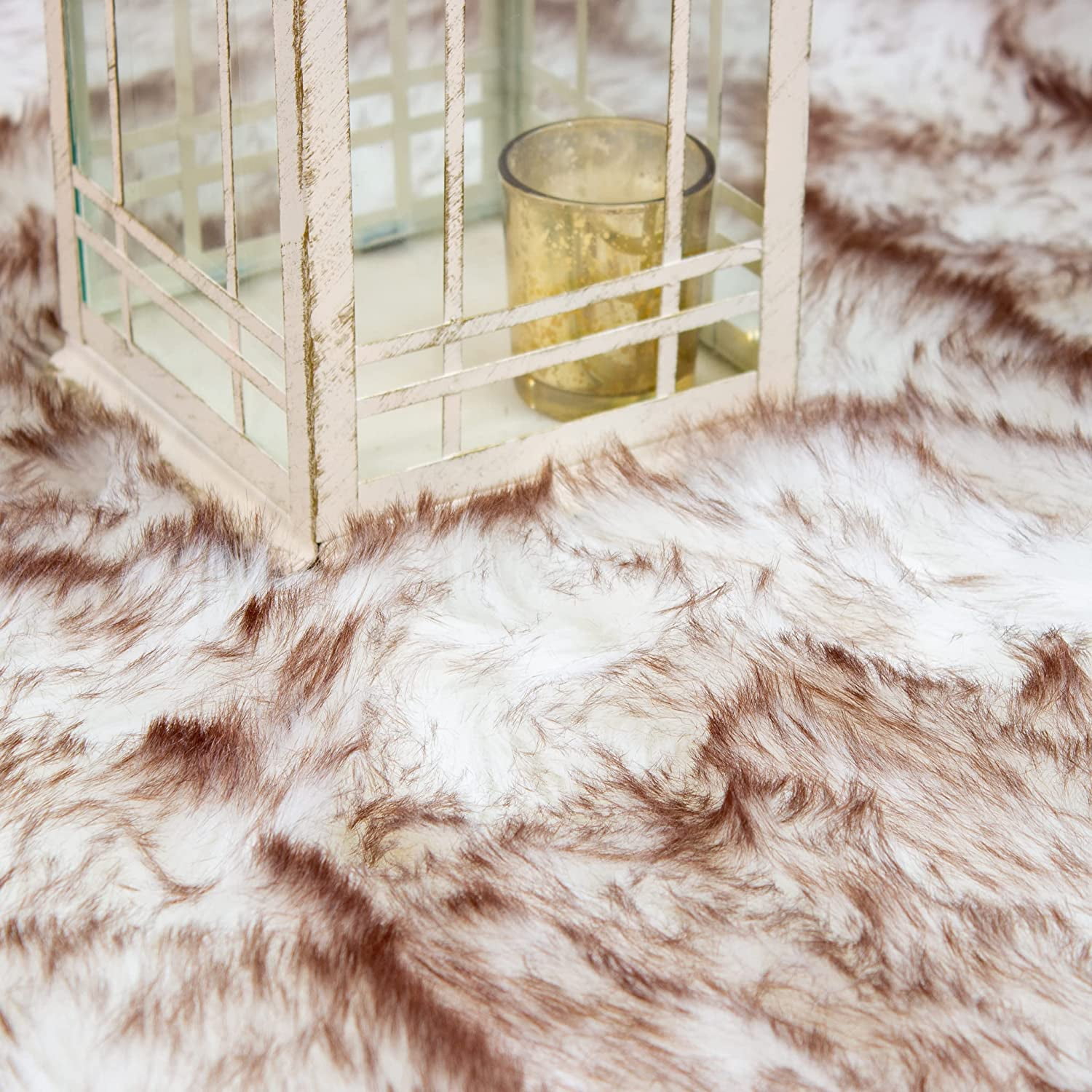 Sanmadrola Faux Fur Rug, Fluffy Soft Faux Fox Fur Area Rugs for Bedroom Livingroom Kids Room Decor, Shaggy Fur Rugs Anti-Skid 2x6 Faux Sheepskin White with Brown