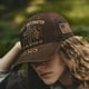 thumbnail image 5 of Gorra de béisbol vintage desgastada y lavada | Gorra de perfil bajo ajustable y desestructurada para hombre y mujer | Mezclilla ligera con estampado | Visera curva, 5 of 6
