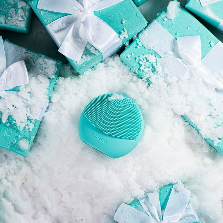 Foreo Luna Play Plus 2 Waterproof Facial Cleansing Brush, Minty