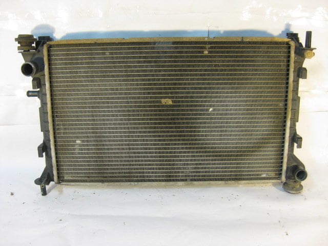 For Ford Focus Radiator 00 01 02 03 04