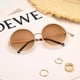 thumbnail image 4 of Gafas de sol Dollger redondas vintage extragrandes con montura metálica, 4 of 7