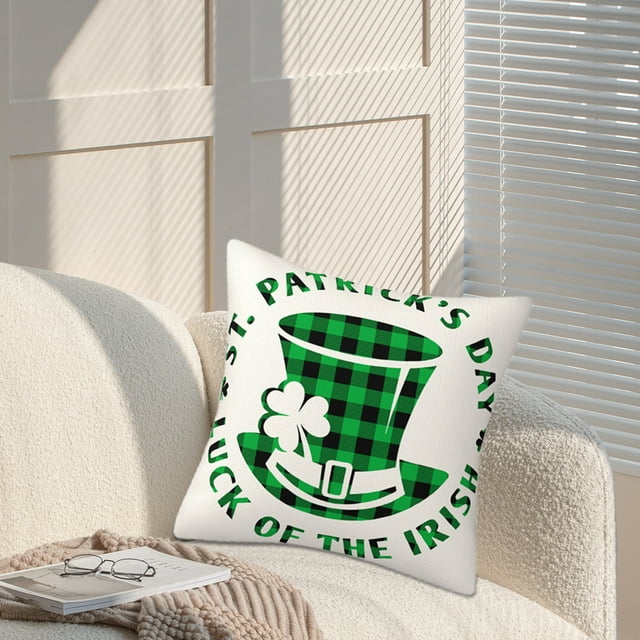Wzzjkit St. Patrick's Day Pillow Covers Green Shamrocks Printed Machine Washable Holiday Gift Soft Cosy St Patricks Day Decorations Pillow Protector for Bedroom Sofa Living Room Pillow Cases