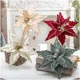 thumbnail image 2 of Adornos colgantes de flores navideñas de 26 cm con purpurina dorada y roja, simulación de vellón, flores falsas, para árbol de Navidad, 2 of 5