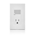 thumbnail image 3 of Receptacle Leviton, 15 A, 125 V AC, decoración combinada con luz LED, 3 of 4