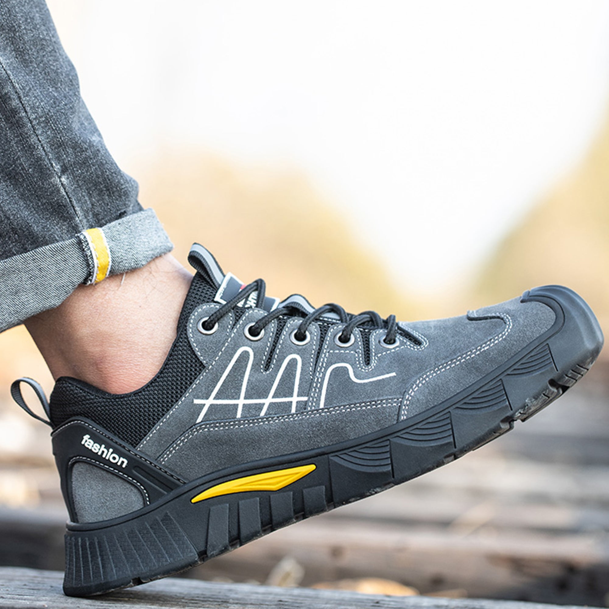 Safety shoes sales sport direct uk