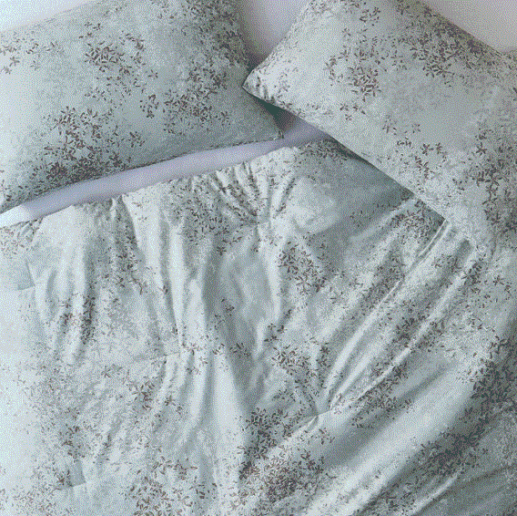 Calvin Klein 3 Piece King Comforter 