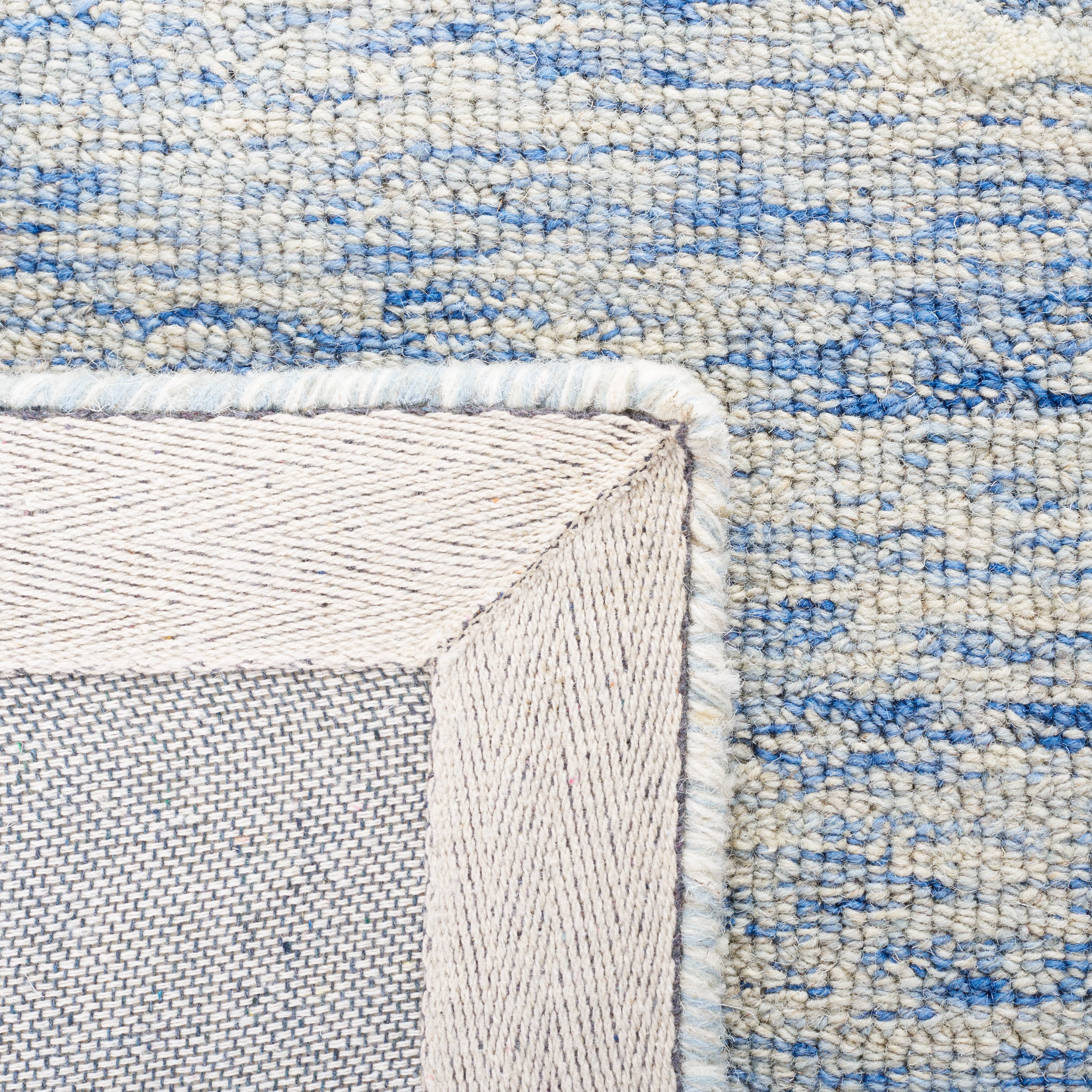 SAFAVIEH Metro Denholm Medallion Runner Rug, Blue/Ivory, 2'3" x 8'