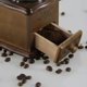thumbnail image 4 of Molinillo de café,molinillo manual de molinillo de granos de café con ,molinillo de rueda vintage molinillos granos de ,pequeña máquina de molienda de madera de café de, 4 of 9