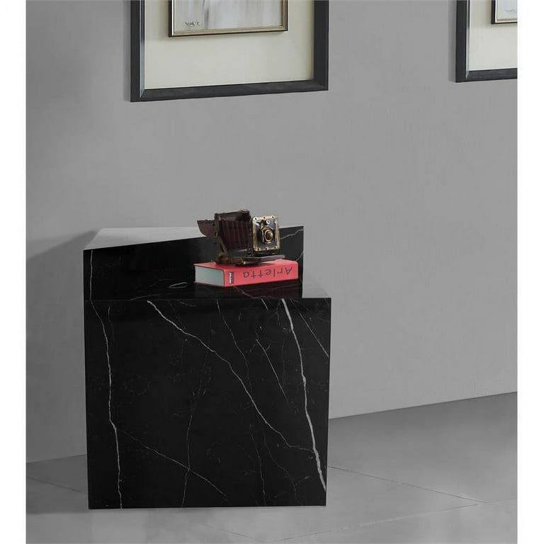Meridian Furniture Aritzia End Table - Black Meridian Furniture Aritzia End Table - Black