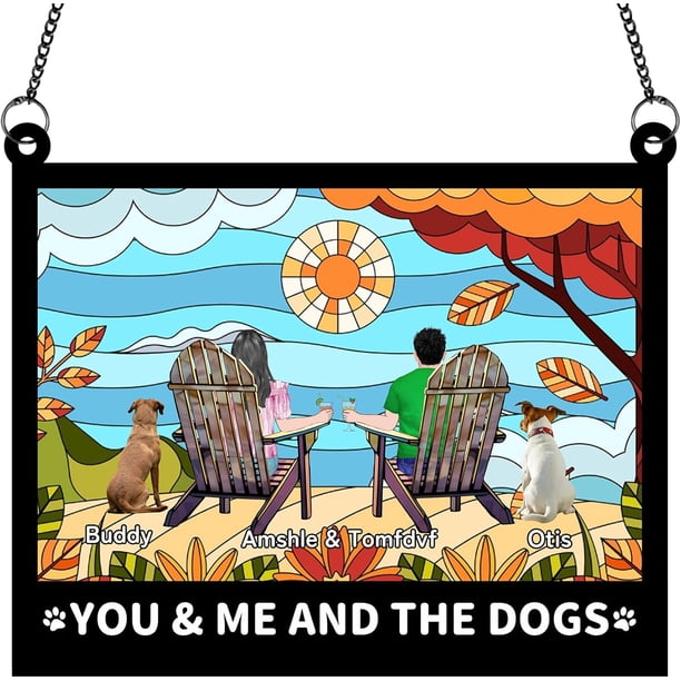 Adorno de atrapasol personalizado para parejas, "Tú, yo y los perros", atrapasol colgante para ventana personalizado para acampar, regalo de Navidad, cumpleaños, inauguración de la casa, día de San Va