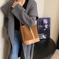thumbnail image 4 of Bolso hombro tipo bandolera material terciopelo piel ciervo PU bolso cubo retro nicho para mujer 1027-PZ20240813016300 Caqui, 4 of 9