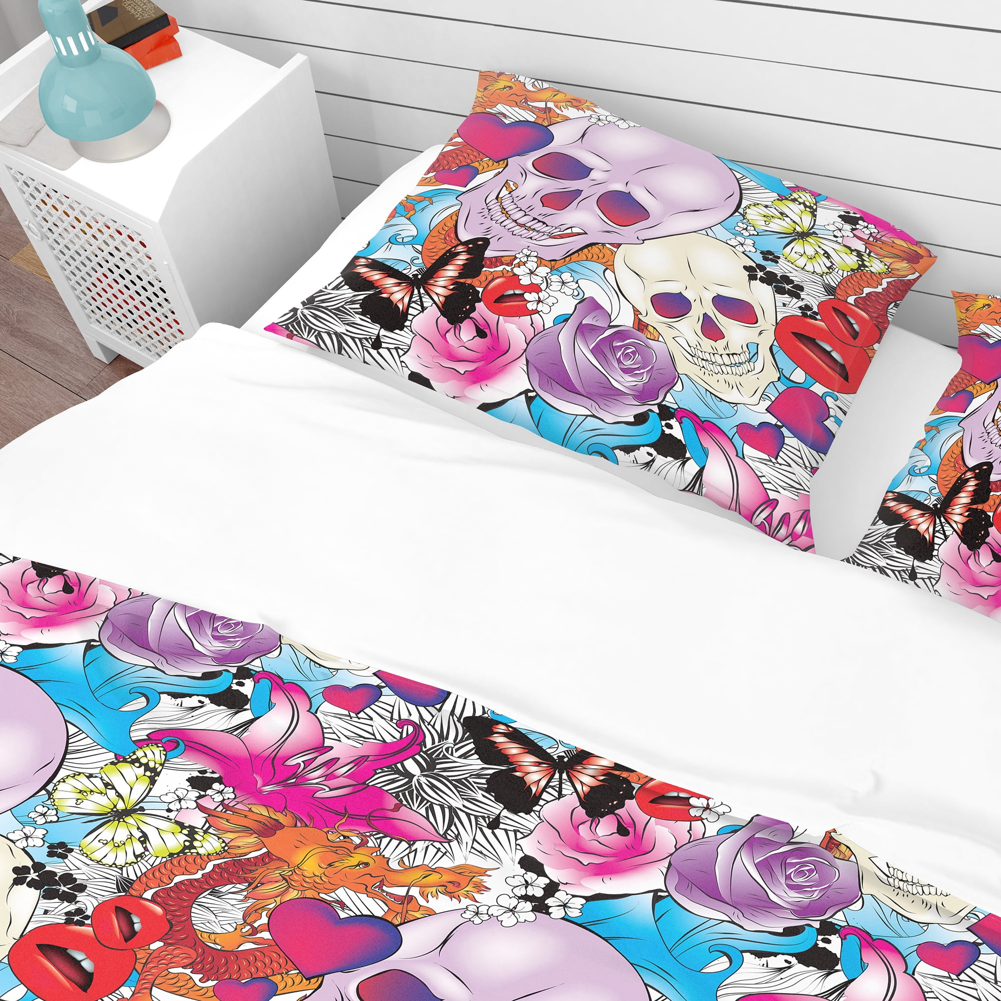 Designart 'Pattern with Hearts, Skulls & Flowers' Bohemian & Eclectic Duvet Cover Set