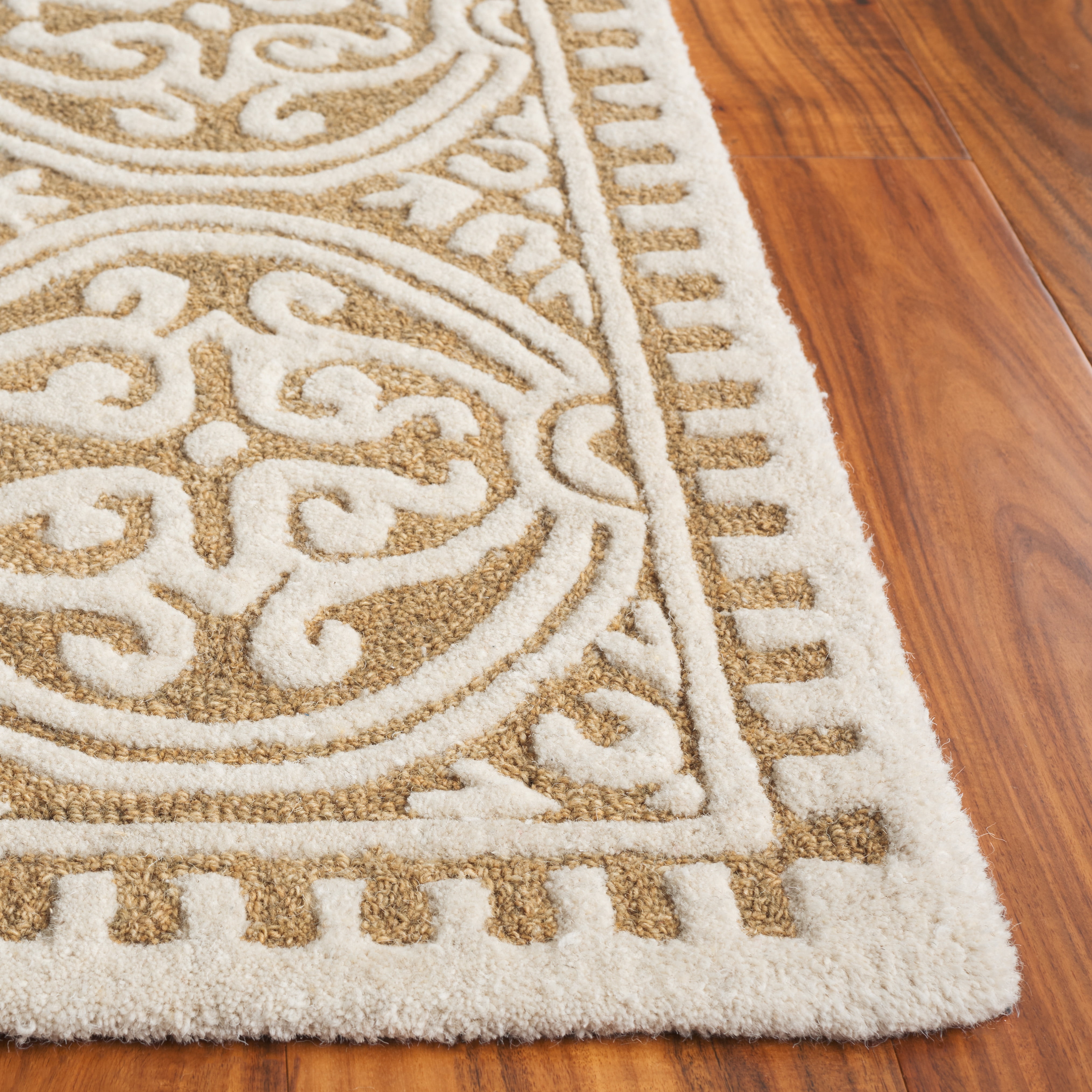 Safavieh Cambridge Leslie Geometric Wool Area Rug, Ivory/Gold, 6' x 6' Square