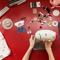 thumbnail image 4 of Conjunto de muñeca arcoíris Camiseta blanca + vaqueros Ropa para bebé Combinación de ropa para muñeca de tela Accesorios desmontables Conjunto de tres piezas Ropa para bebé de 10 cm, 4 of 6