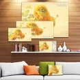 thumbnail image 3 of Bouquet de Fleurs Ranunculus Jaunes - Impression sur Toile Florale, 3 of 4