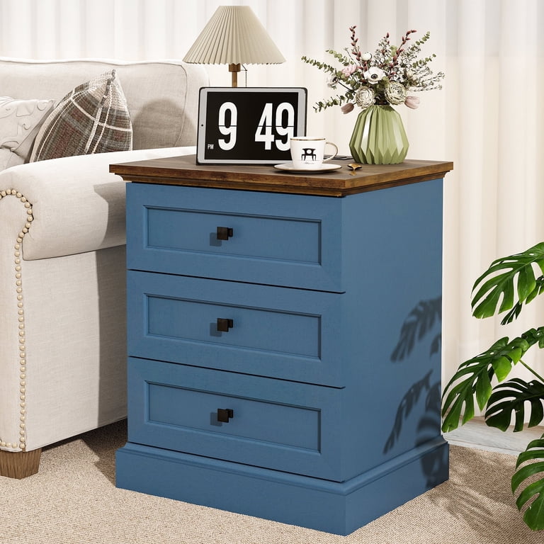 FIAKOA Farmhouse Night Stand with Charging Station, Rustic Bed