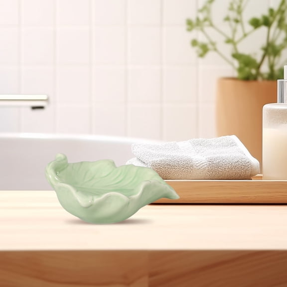 Homoyoyo Leaf-Shaped Ceramic Soap Dish with Self-Draining Feature for Bathroom Essentials, Stylish Design, 1 Piece