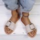 thumbnail image 1 of Sandalias de playa planas con hebilla decorativa y punta abierta para vacaciones informales para mujer Wmkox8yii  ytu4802, 1 of 7