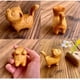 thumbnail image 5 of Pequeño gato de madera lindo, modelo de madera tallada gato lindo hecho a mano, estatua de escultura de gato de madera hecha a mano, figuras de gato decoración del hogar, 5 of 5
