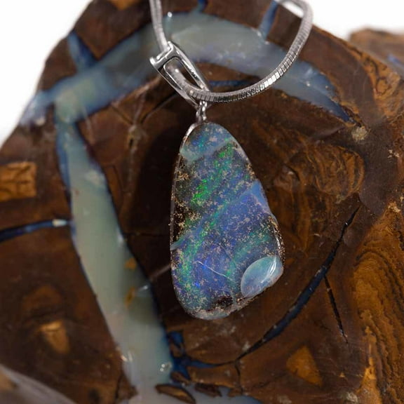 ELECTRIC HOLOGRAM STERLING SILVER NATURAL AUSTRALIAN SOLID BOULDER OPAL NECKLACE