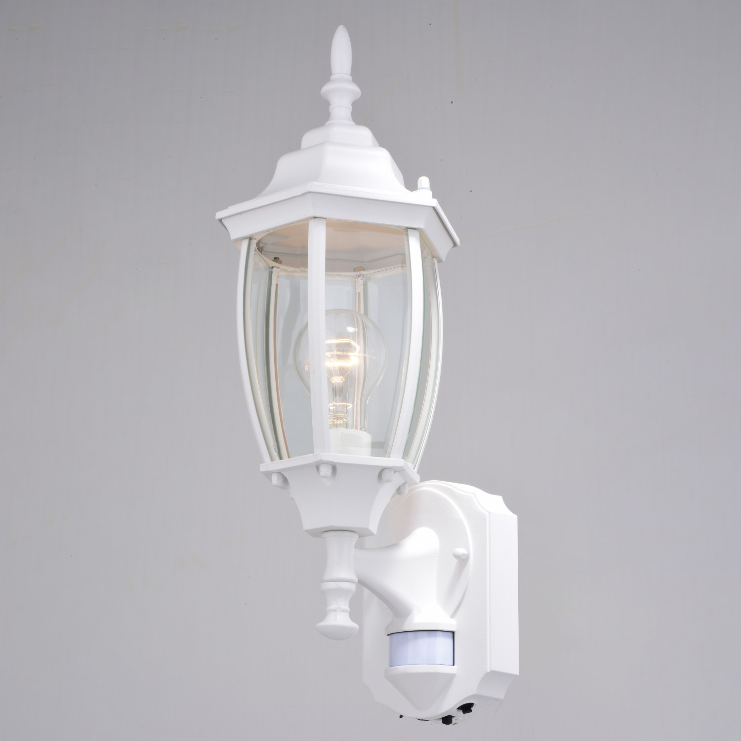 Rogers Park Aluminum 6.25-in. W 1 Light White Motion Sensor Dusk to Dawn Outdoor Wall Lantern Clear Glass
