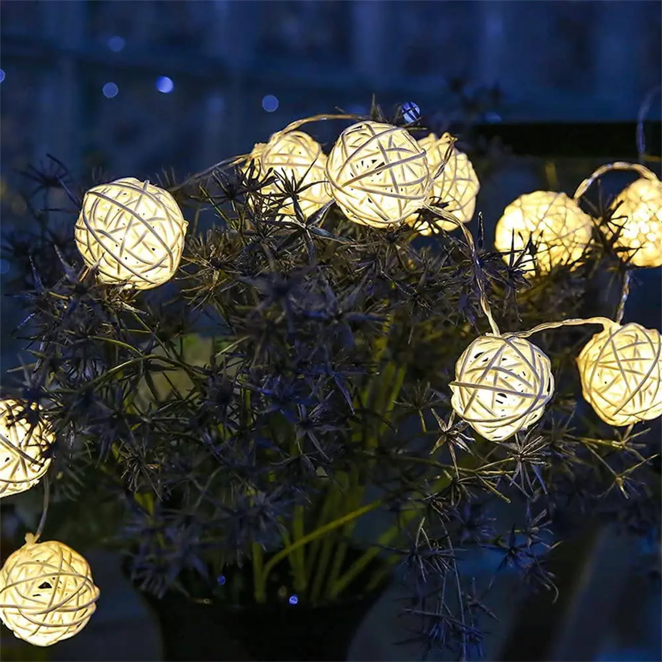Le Battery Powered LED Globe String Lights Ball Fairy Lights with R