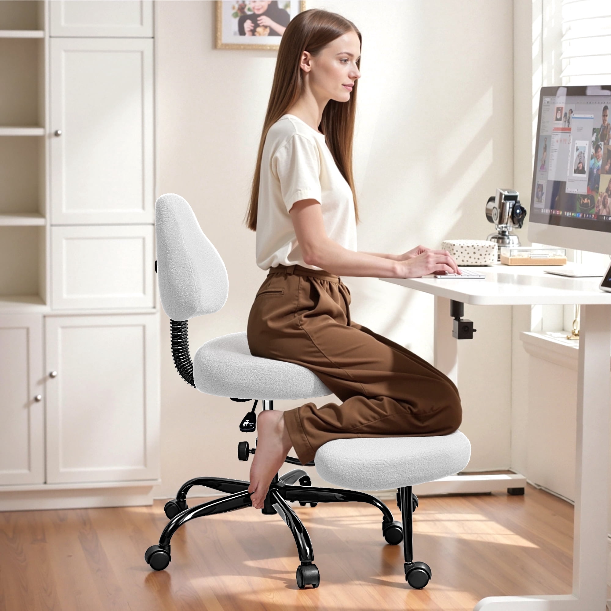 Primy Cross Legged Swivel Chair, ADHD Meditation Yoga Chair, Ergonomic Kneeling Chair for Adults with Wide Seat, 360° Swivel Retractable Footrest, Adjustable Height and Teddy Fabric, White