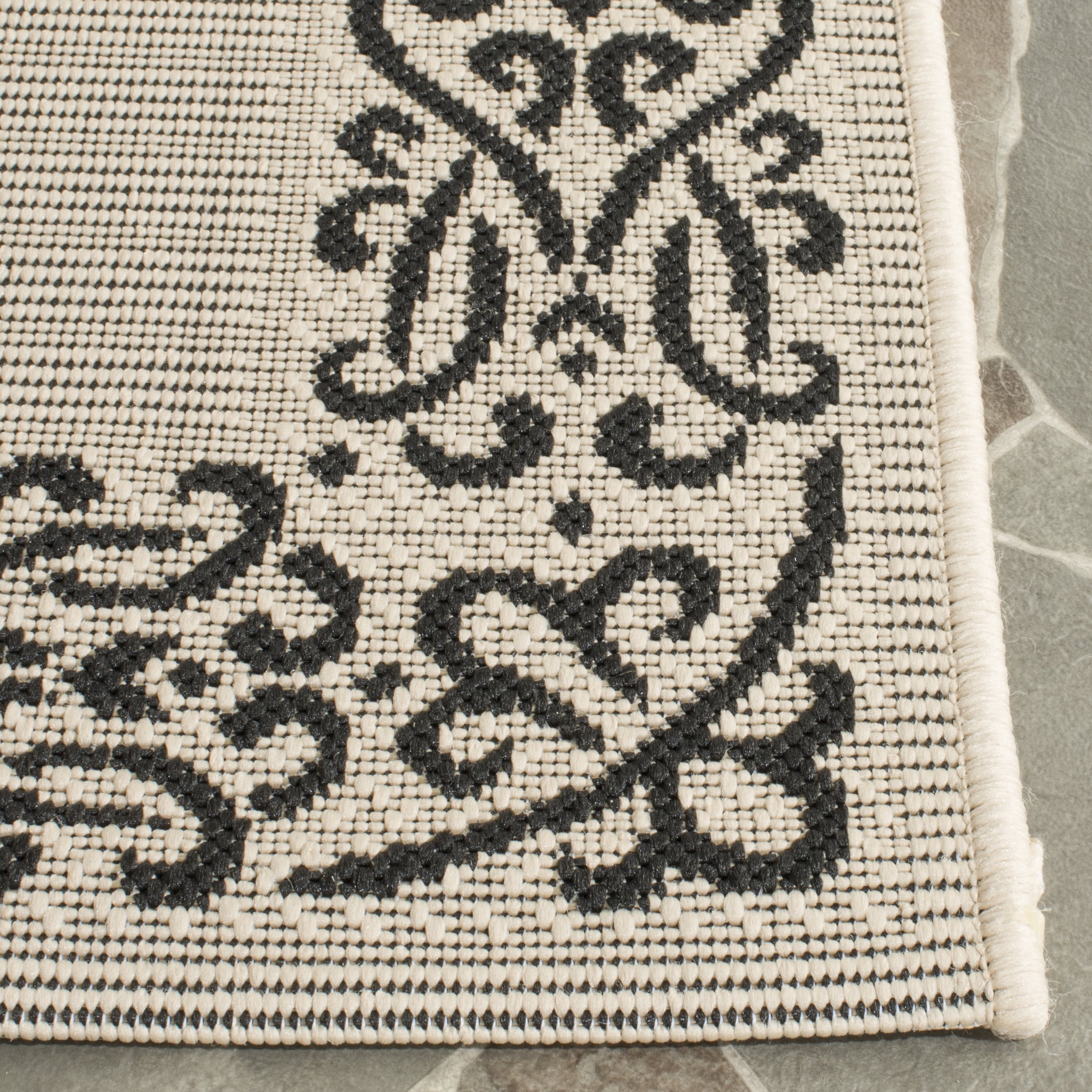 Safavieh Courtyard Ellie Oriental Indoor/Outdoor Runner Rug, Sand/Black, 2'3" x 14'