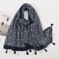 thumbnail image 3 of Bufanda de lino y algodón suave con estampado de otoño e invierno para mujer, bufandas largas con borlas y flores, bufandas tipo hijab de 180 x 90 cm, 3 of 5