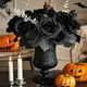 thumbnail image 1 of Rosa Negra Artificial para Decoración de Halloween En Interiores, 1 of 6