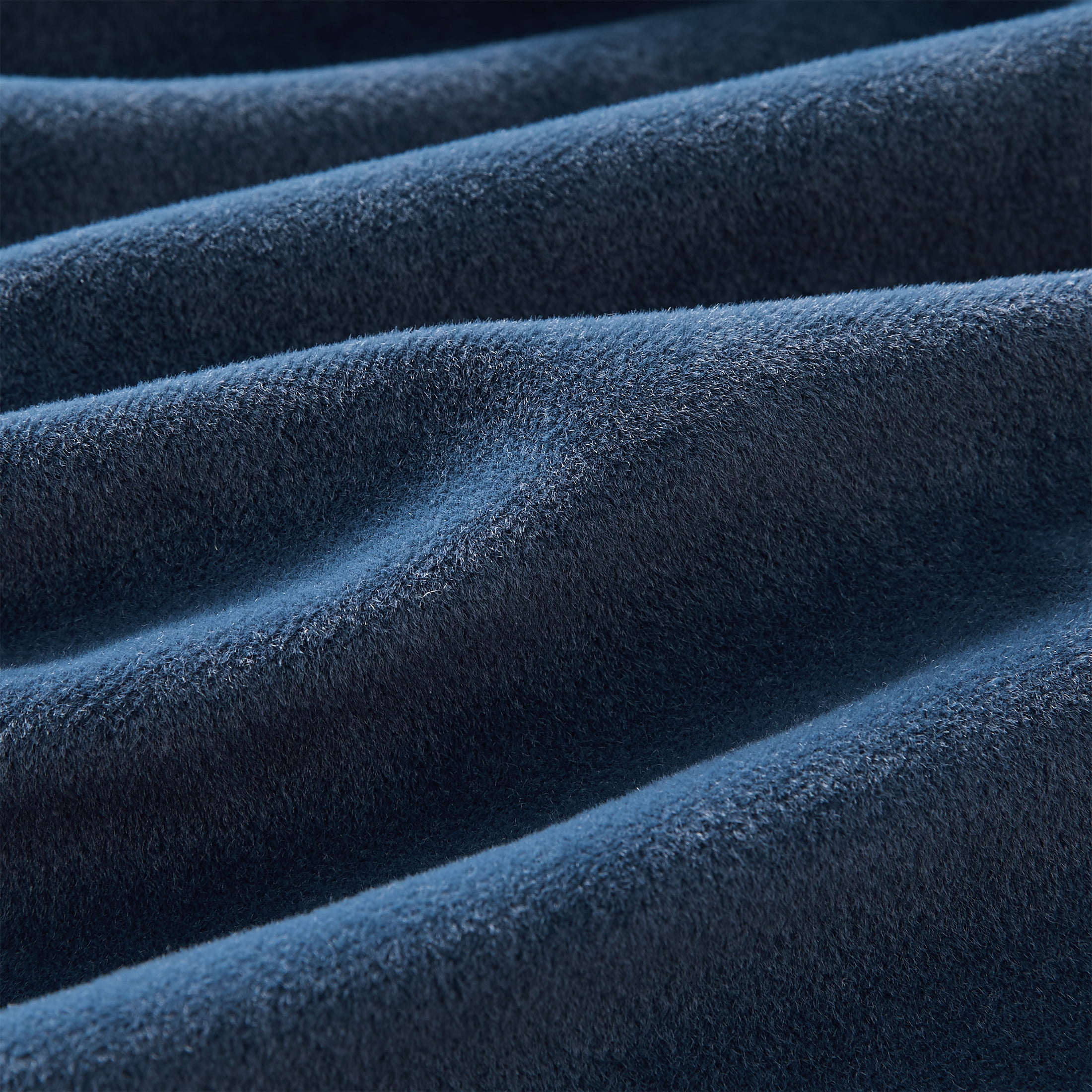 Better Homes & Gardens Velvet Grommet Blackout Single Curtain Panel, Navy, 52" x 95"