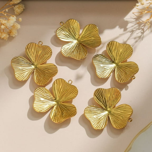 304 Stainless Steel Pendants Irish Charms Shamrock Charm Real 18K golden Plated 31x32x4.5mm Hole: 1.6mm