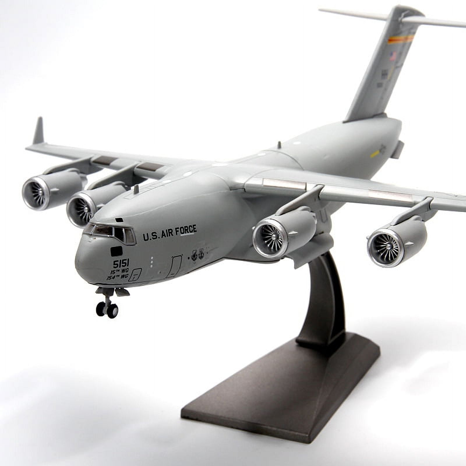 1:200 Scale C-17 Transport Aircraft Model for Collectors and Enthusiasts Plane Toys