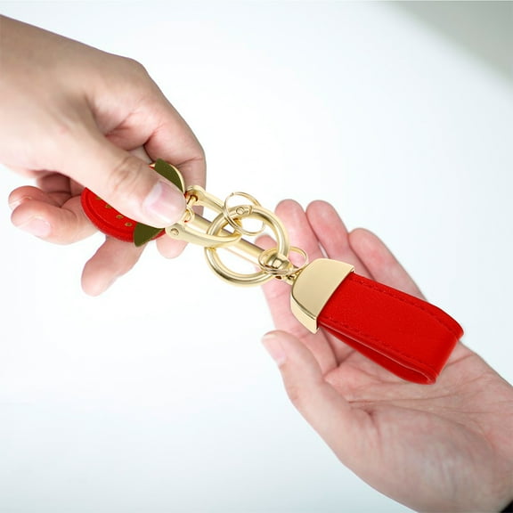 HOMEMAXS Strawberry Keychain Cute PU Leather Keychain Car Key Chain Universal Decorative Car Key Holder Anti-lost ring Keyring Keychain for Men and Women