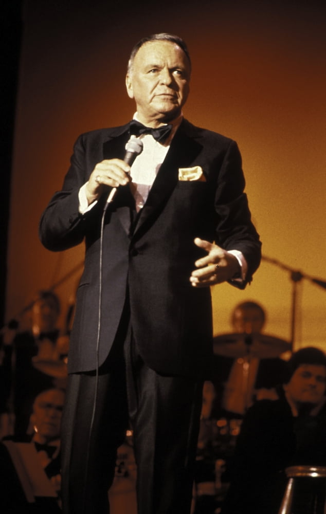 Frank Sinatra singing Photo Print - Walmart.com - Walmart.com