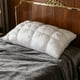 thumbnail image 5 of Almohada lavable de calidad hotelera para quienes duermen boca arriba, de lado o boca abajo | Alternativa de plumón retorcido con funda fresca al tacto | Almohada blanca para cama, 73 x 48 cm, 5 of 6