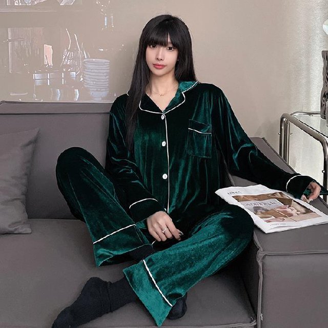 Pijamas de pareja de manga larga de otoño e invierno, pijamas de mujer de color sólido de terciopelo dorado de talla grande, conjunto de ropa sencilla para el hogar