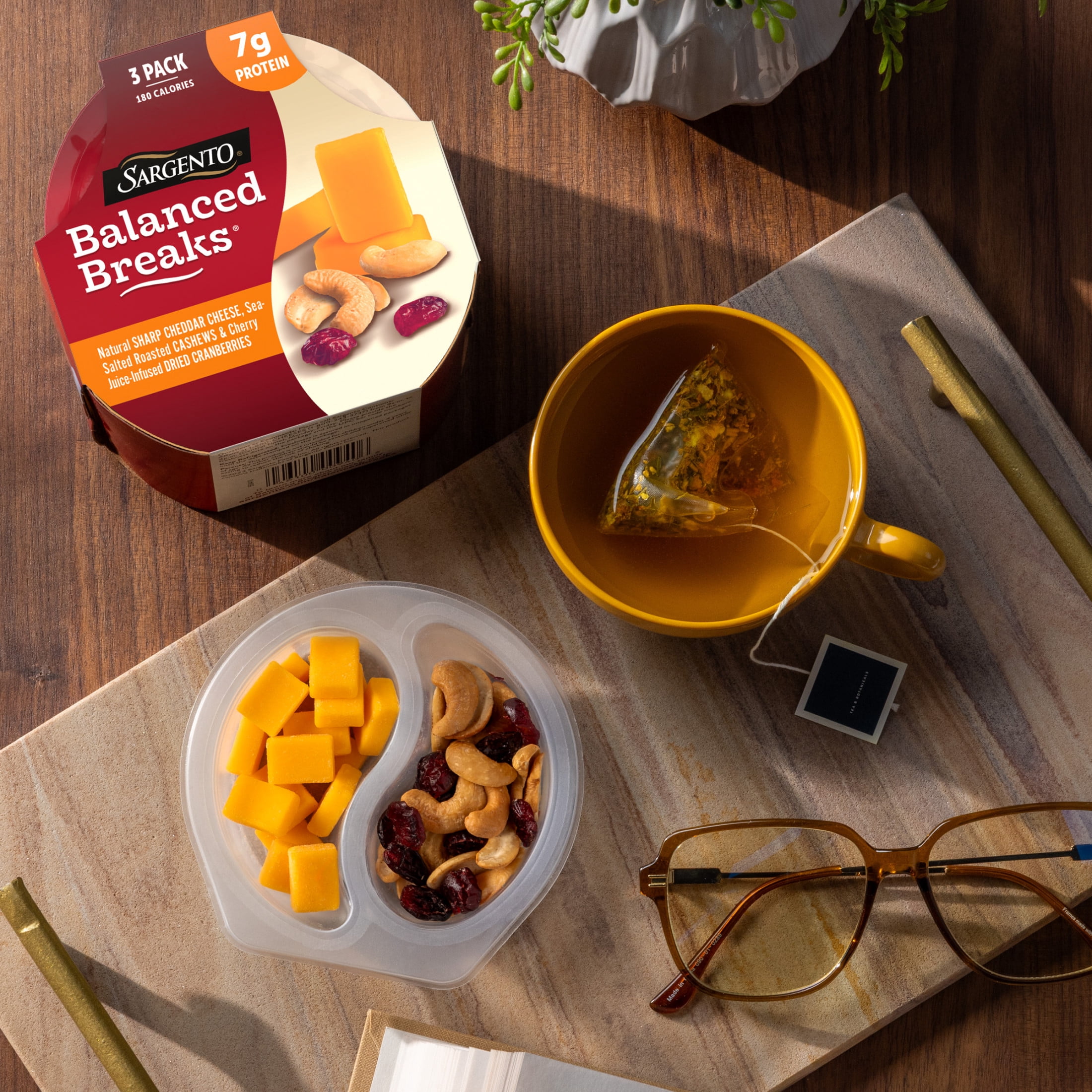 Sargento® Balanced Breaks® Sharp Cheddar Cheese, Cashews & Dried Cranberries Snack Kits