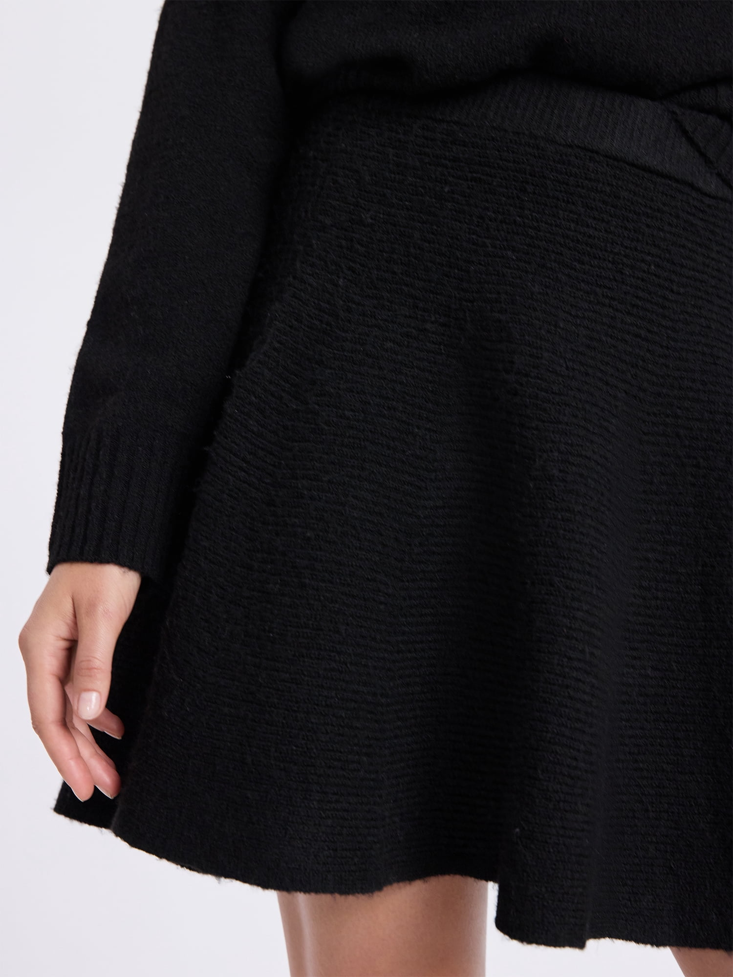 Free Assembly Women's and Women’s Plus Ribbed Mini Sweater Skirt, Sizes XS-4X