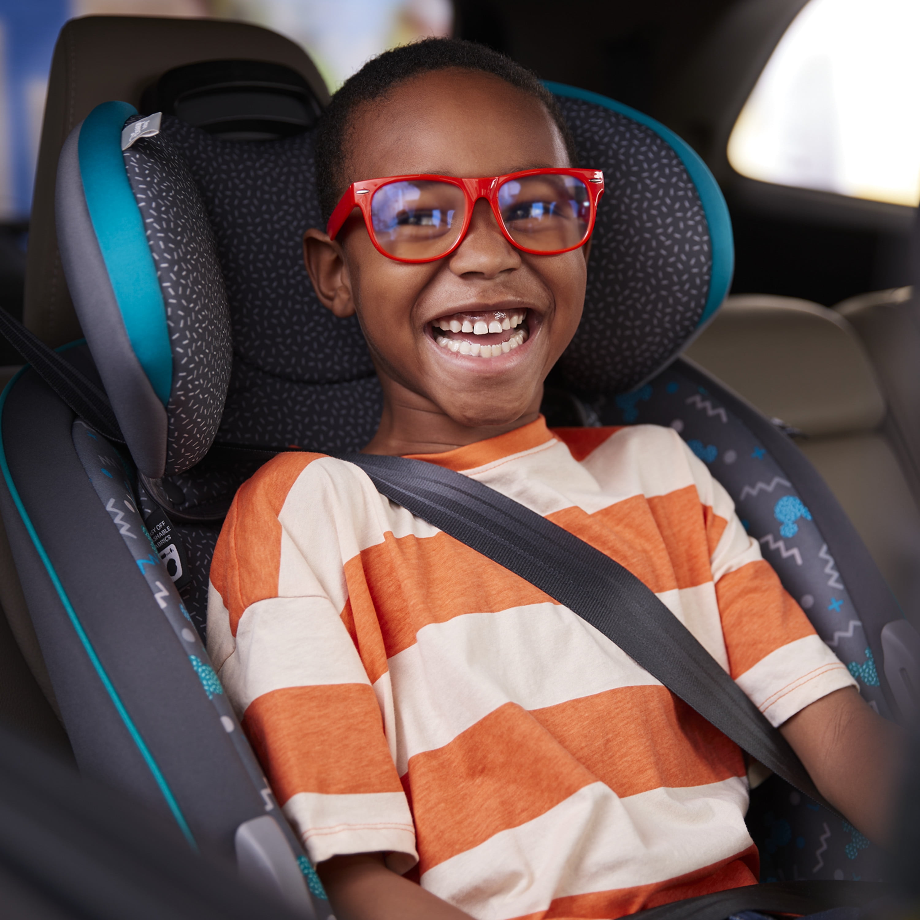 Disney Baby Grow and Go All-in-One Convertible Car Seat, Mickey Sprinkle, Infant & Toddler, Unisex