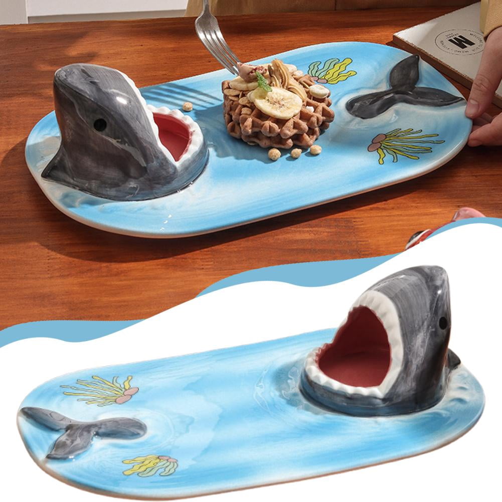 Assiette à sushis en forme de requin - En céramique peinte à la main, sans plomb, adaptée à un usage alimentaire, passe au micro-ondes, au four, au congélateur, au lave-vaisselle