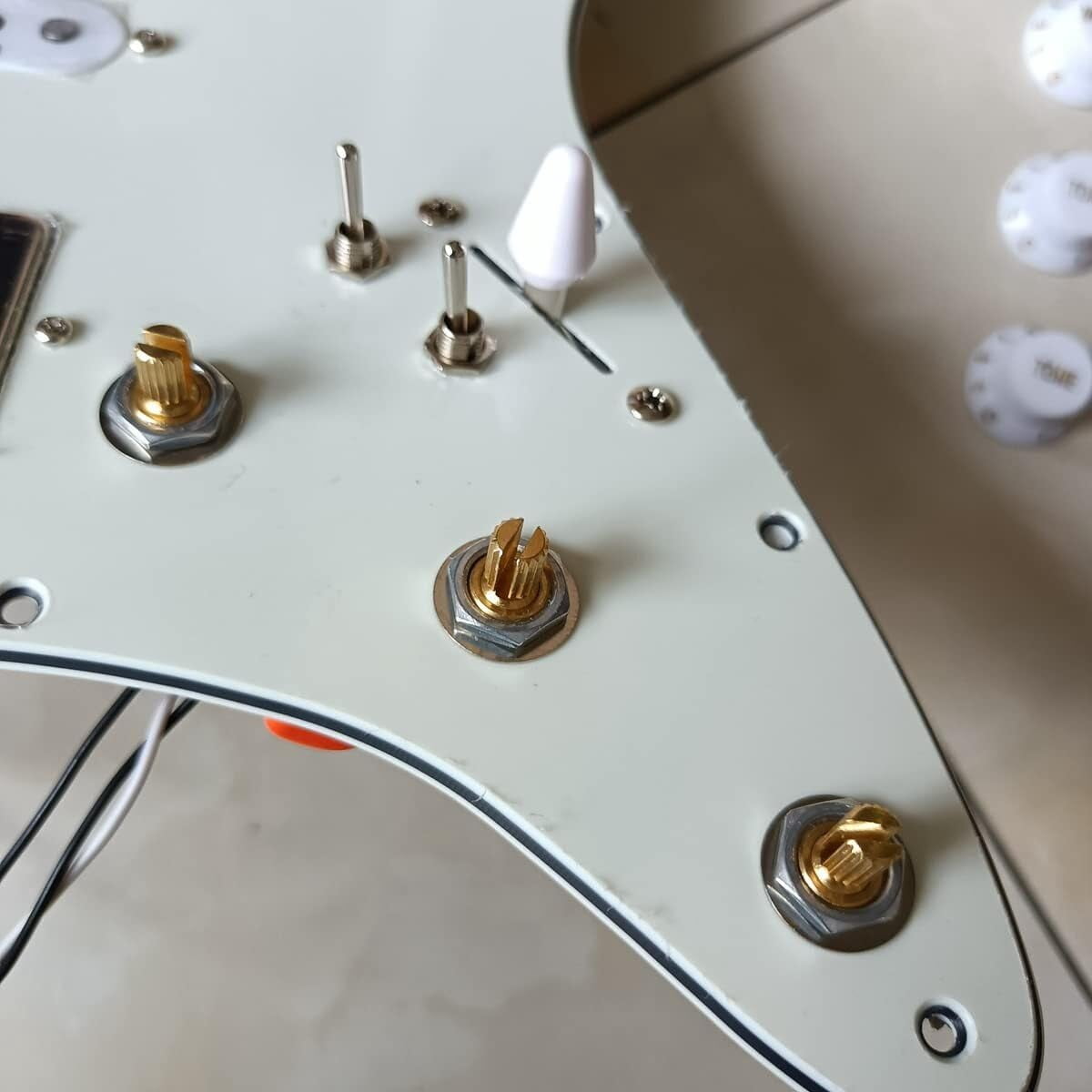 SSH Prewired Guitar Strat Pickguard Set  Ainico 5 Humbucker Pickups Coil Splitting Switch Multi Switch Harnesses ,For Fender ST Electric Guitar Part Replacement