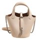 thumbnail image 1 of Bolso de mano de cuero suave con temperamento de estilo coreano para mujer, bolso de cadena informal y versátil para ir al trabajo, bolso bandolera de hombro 2025, 1 of 5